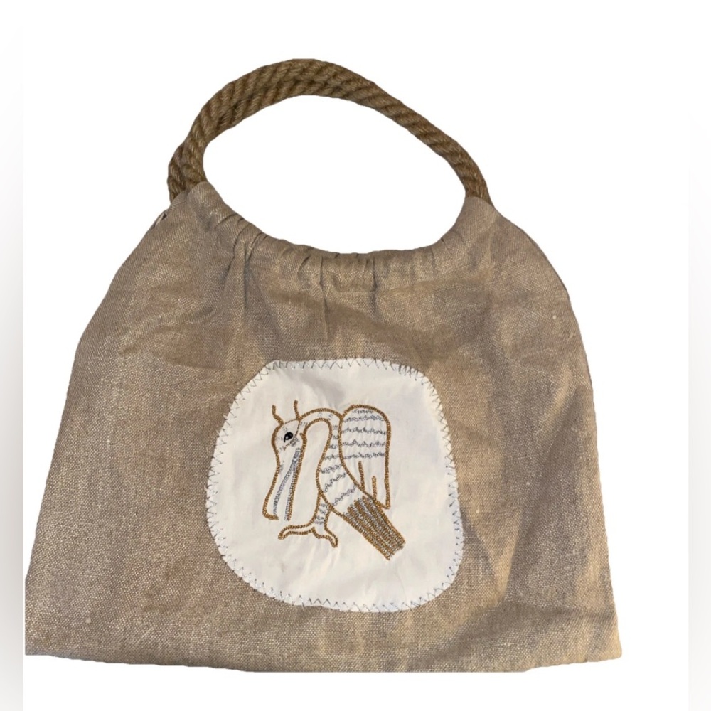 Maya bag
Hand made in Belize
Cotton lined
Hemp handle